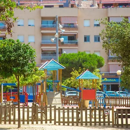 Tic Tac 13 Family Apartment With Pool View * Lloret de Mar